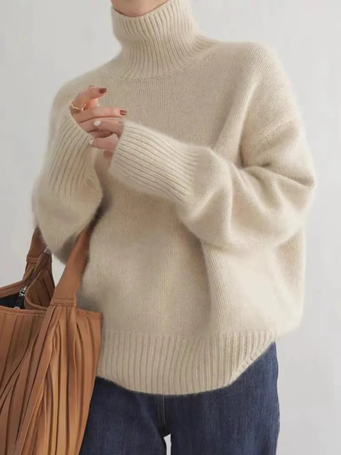 MIRA | COZY TURTLENECK SWEATER