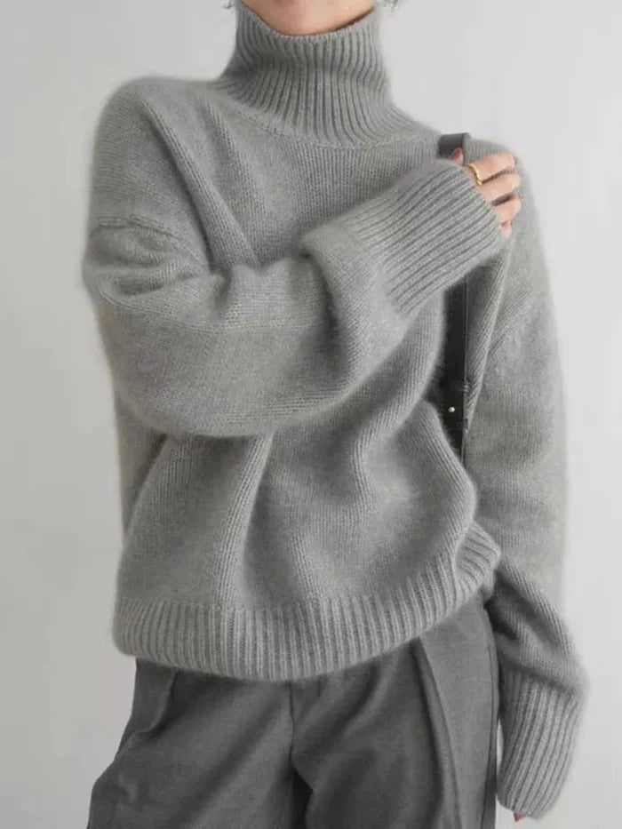MIRA | COZY TURTLENECK SWEATER