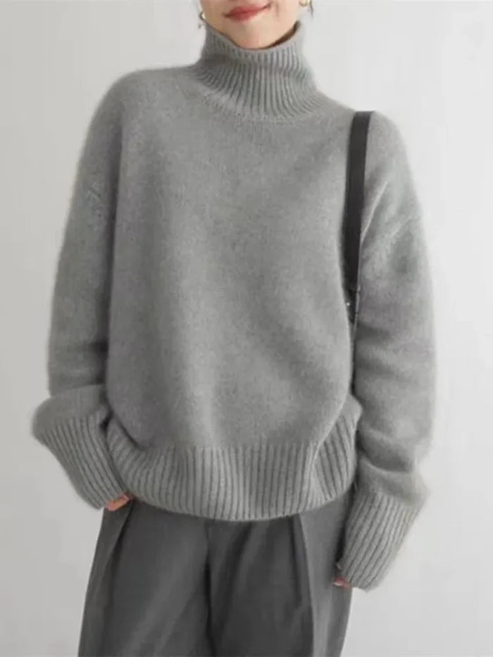 MIRA | COZY TURTLENECK SWEATER