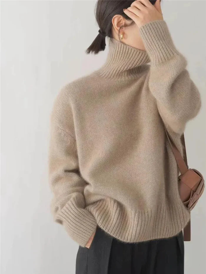 MIRA | COZY TURTLENECK SWEATER